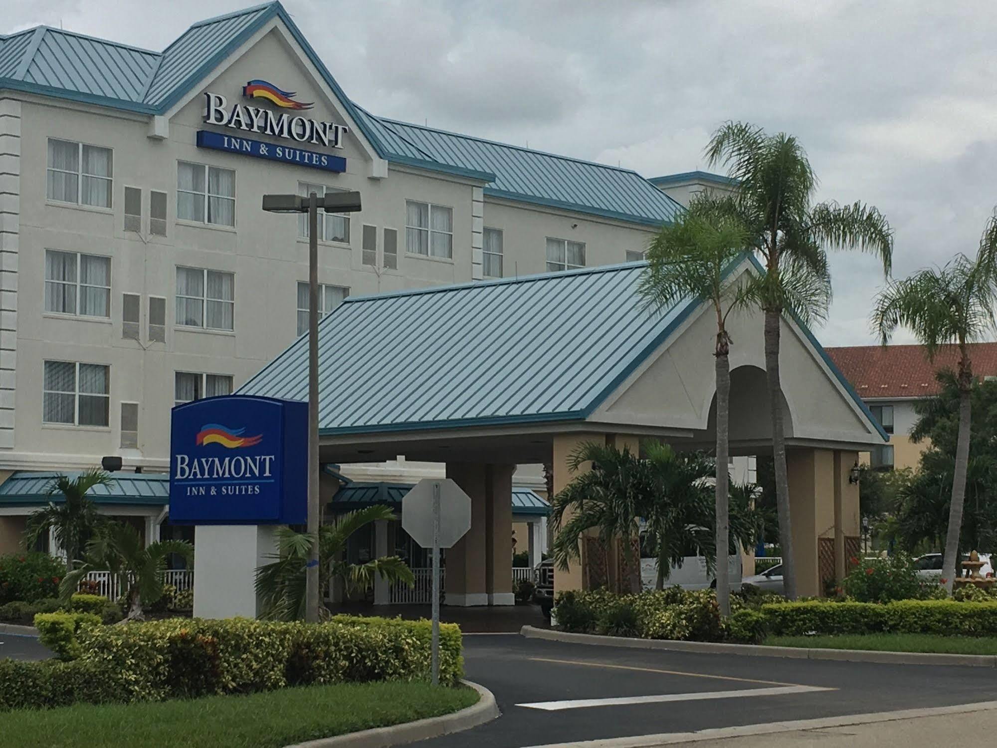 Baymont By Wyndham Fort Myers Airport Hotel Bagian luar foto